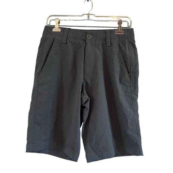 NWT! Under armour grey lightweight shorts. Size 30 - Picture 1 of 10